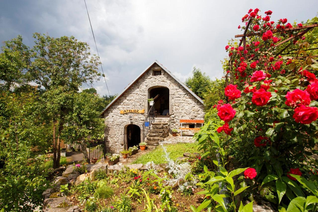 Country House Atelier Zvoneca Exterior photo